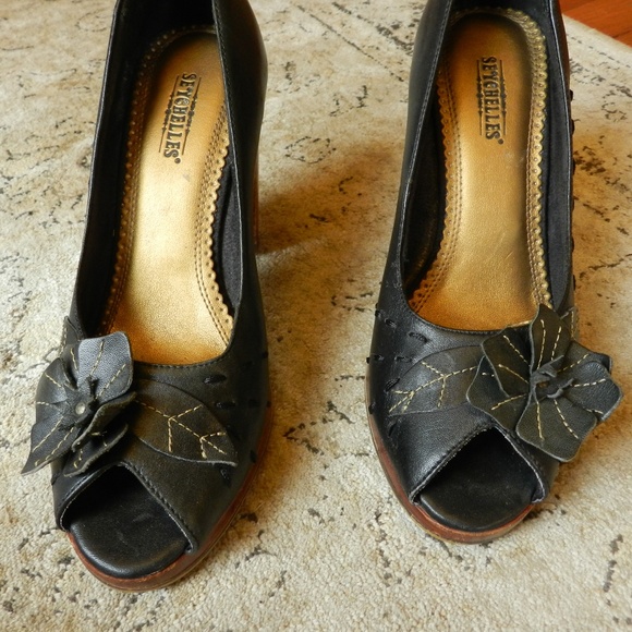 Seychelles Vintage Inspired Peep Toe Pumps - Picture 6 of 6